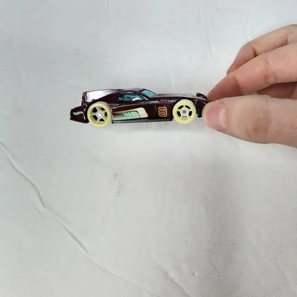 Hot Wheels FORMUL8R Race Car GLOW WHEELS HW 2005 Hotwheels Dark RED Loose